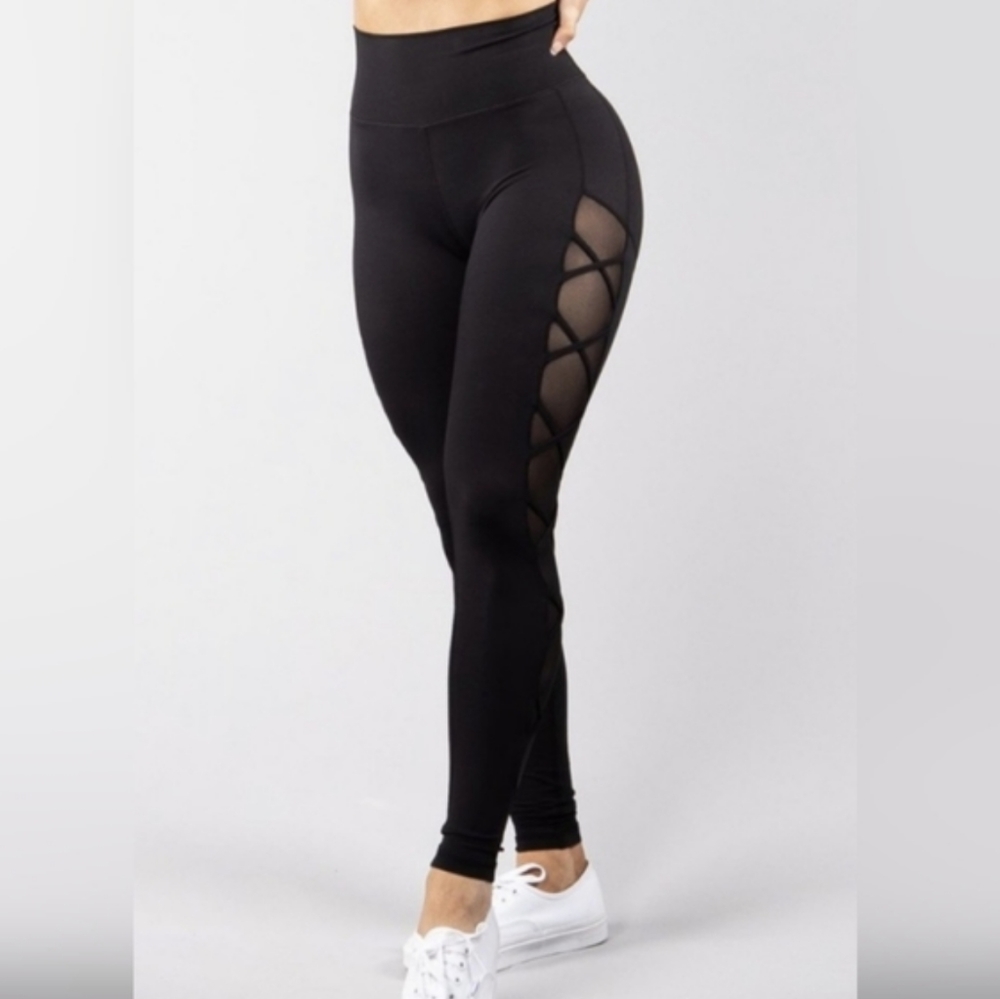 Buffbunny Black Cross My Heart Leggings, size S